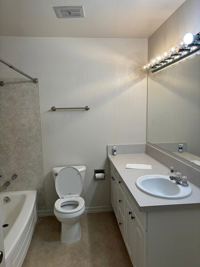 Building Photo - 1638 Teresa Way