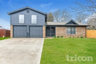 Building Photo - 6705 Lampe Ct
