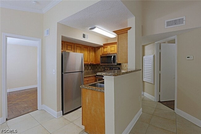 Building Photo - 12601 Equestrian Cir
