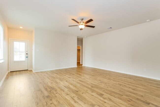 Foto del edificio - 15642 Plum Brk Dr