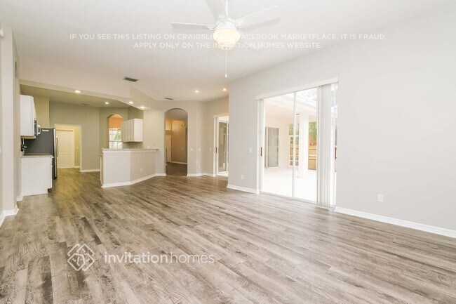 Building Photo - 479 Carriage House Ln