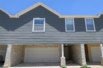 Building Photo - 12403 Urban Dale Ct