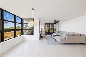 Building Photo - 260 Seaview Ct