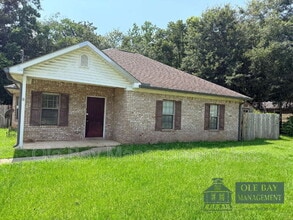 Building Photo - 3420 Fairfield Rd