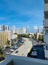 Building Photo - 401 Golden Isles Dr
