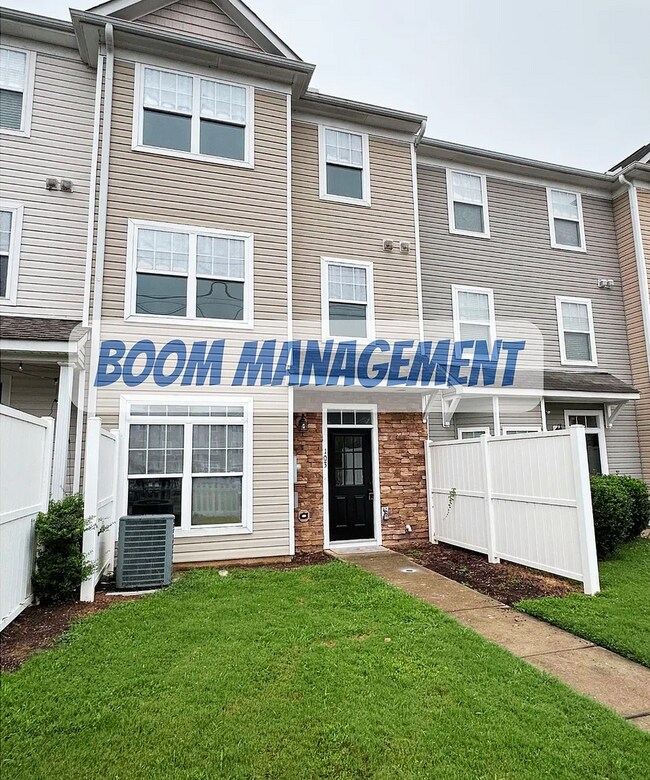 Foto del edificio - 331 Gilman Ln