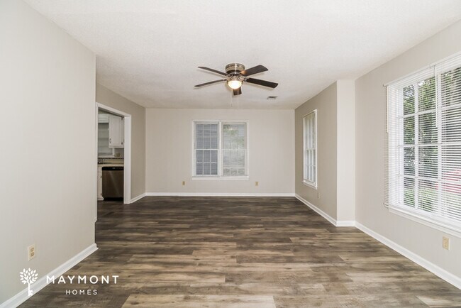 Foto del edificio - 1411 Chadford Rd