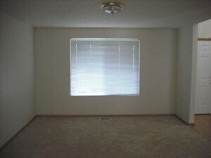 Foto del edificio - Huge deck, triple car garage/RV parking, storage