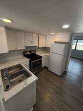 Building Photo - 525 N Morgan Ave