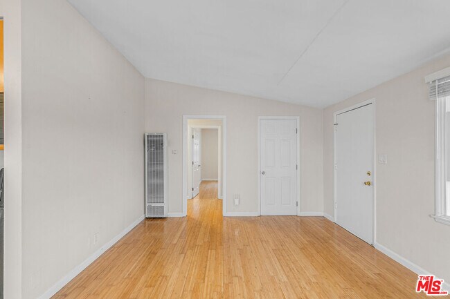 Building Photo - 12021 Louise Ave