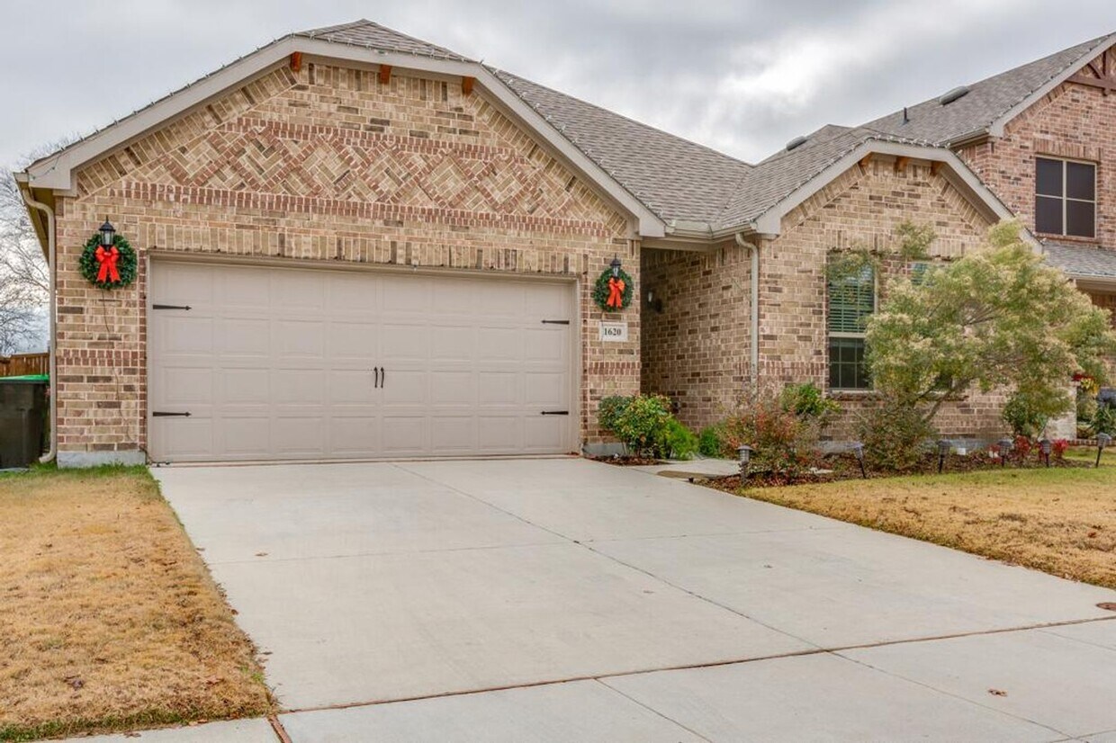 1620 Ridge Creek Ln, Savannah, TX 76227 House Rental in Savannah, TX