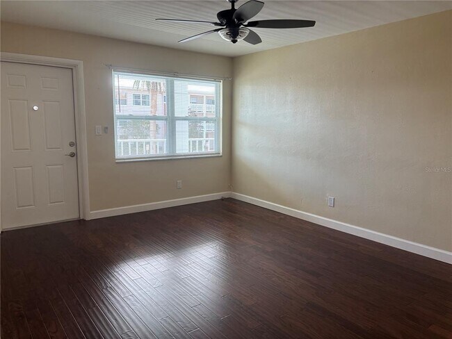 Foto del edificio - 3160 36th St N