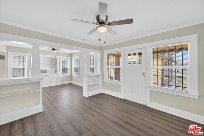 Foto del edificio - 5008 S Wilton Pl