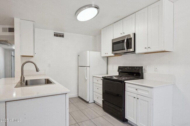 Foto del edificio - 5236 W Peoria Ave