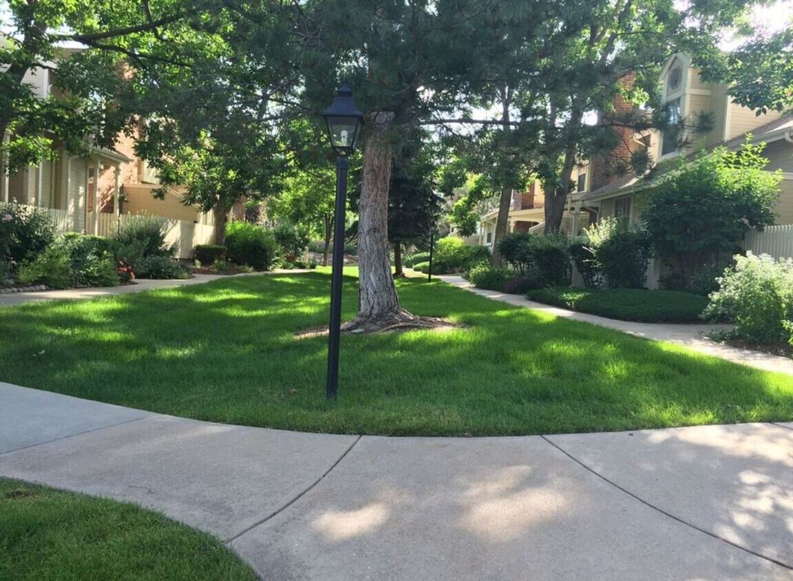 Primary Photo - Stylish End-Unit Townhouse with Loft, Offi...