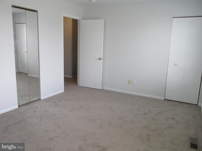 Building Photo - 2369 Norrington Dr