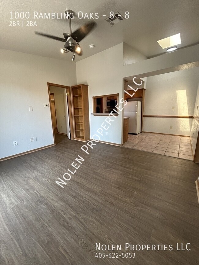 Foto del edificio - 1000 Rambling Oaks Dr