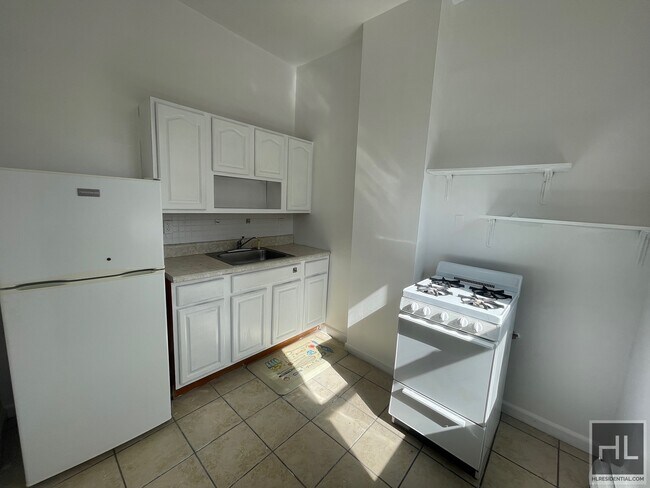 Foto del edificio - Williamsburg 1 Bedroom on Broadway