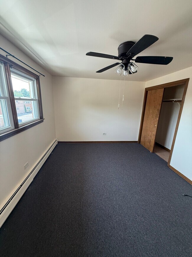 Foto del edificio - 3607 W 120th St