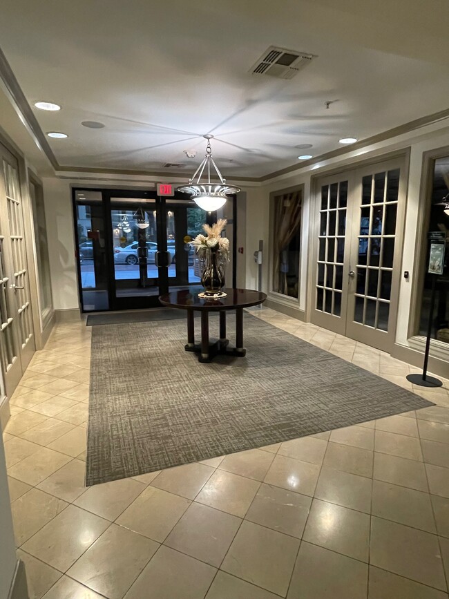 Foto del edificio - 1111 25th St NW