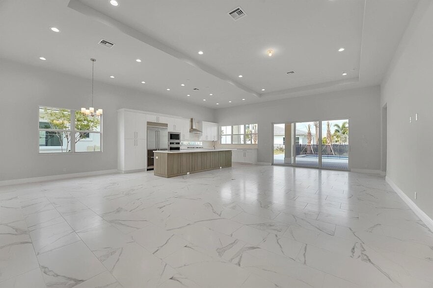 Photo - 9341 Crestview Circle Unit