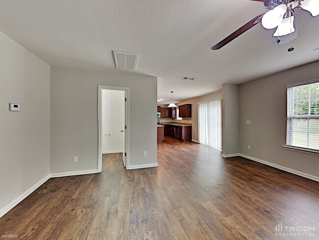 Foto del edificio - 104 Shadow Woods Rd