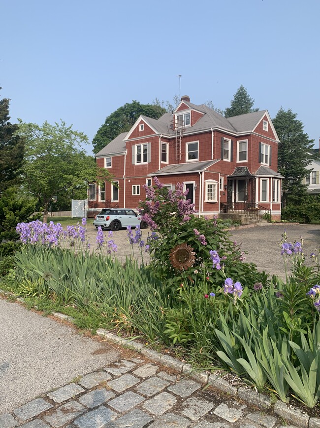 Building Photo - 45 Boston Neck Rd