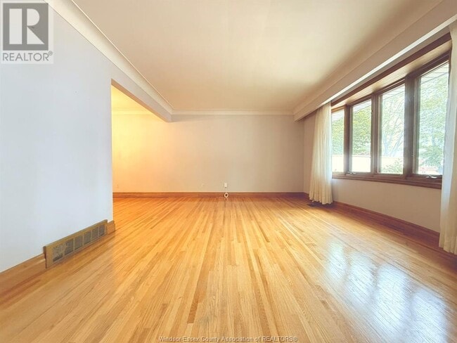 Photo du bâtiment - 2585 Randolph Ave