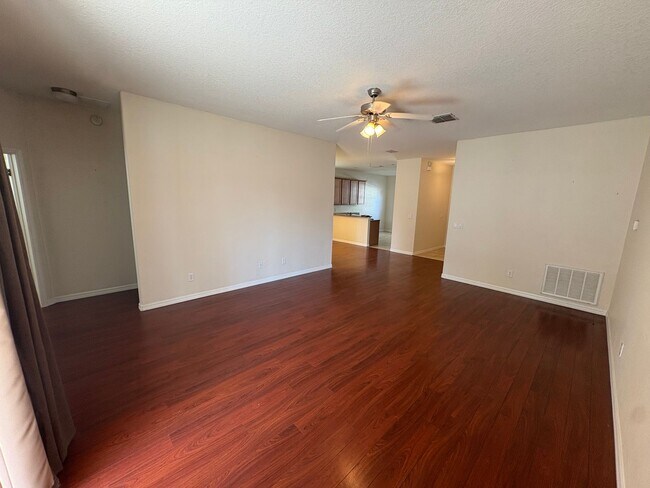 Foto del edificio - 3 Bed / 2 Bath Home in Mt. Dora – w/ Amenities!