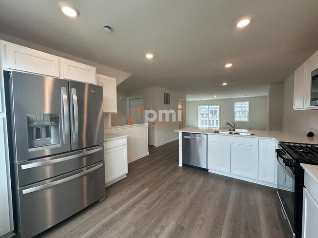 Foto del edificio - 8754 Clover Ln