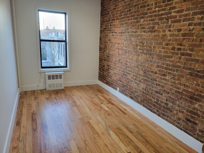 Foto del edificio - 1486 Bedford Ave