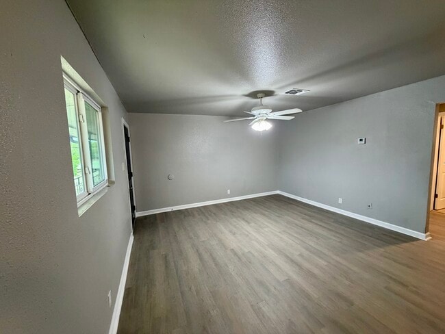 Building Photo - 328 Altitude Dr