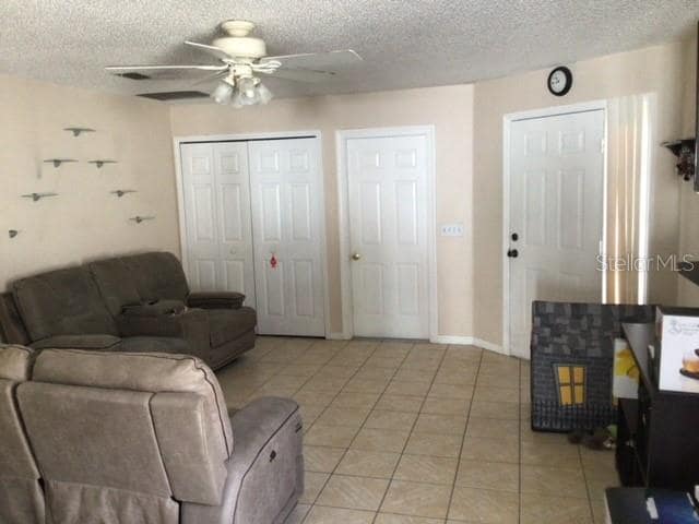 Foto del edificio - 2423 Ruddenstone Way