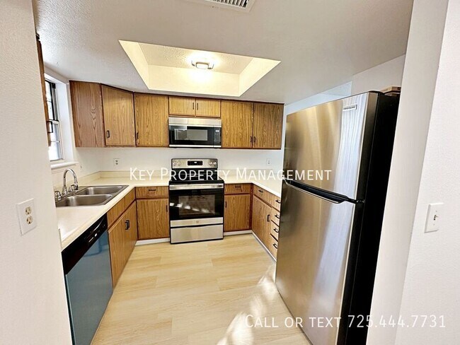 Building Photo - 3823 S Maryland Pkwy