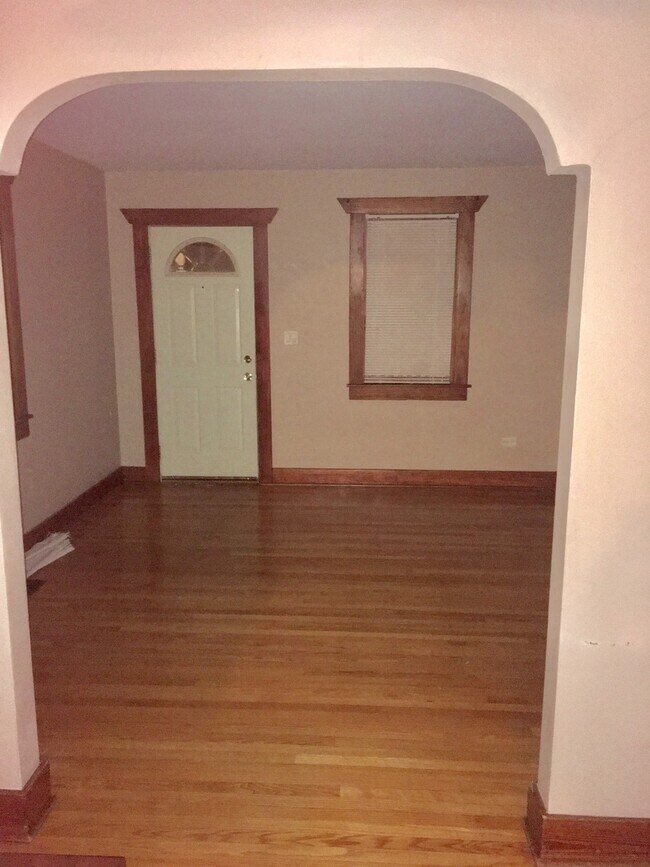 Foto del edificio - Adorable 2 bedroom 1 bathroom House with F...
