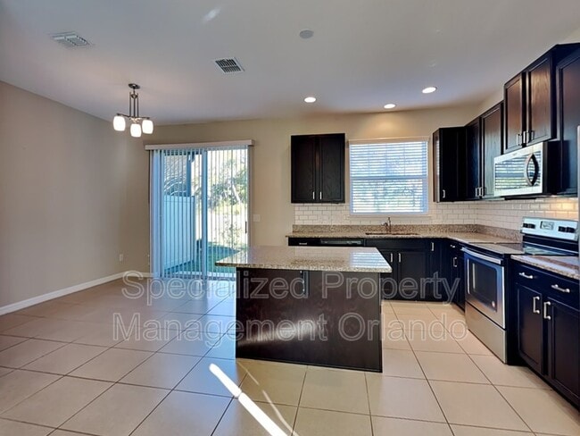 Building Photo - 3604 Brighton Park Cir