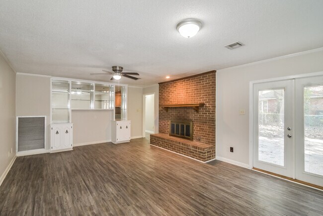 Building Photo - 3890 Faunsdale Drive