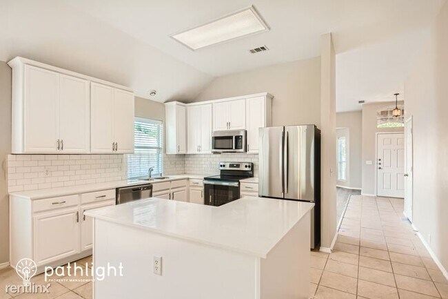 Building Photo - 3 br, 2 bath House - 5814 Blue Oak Dr UNIT