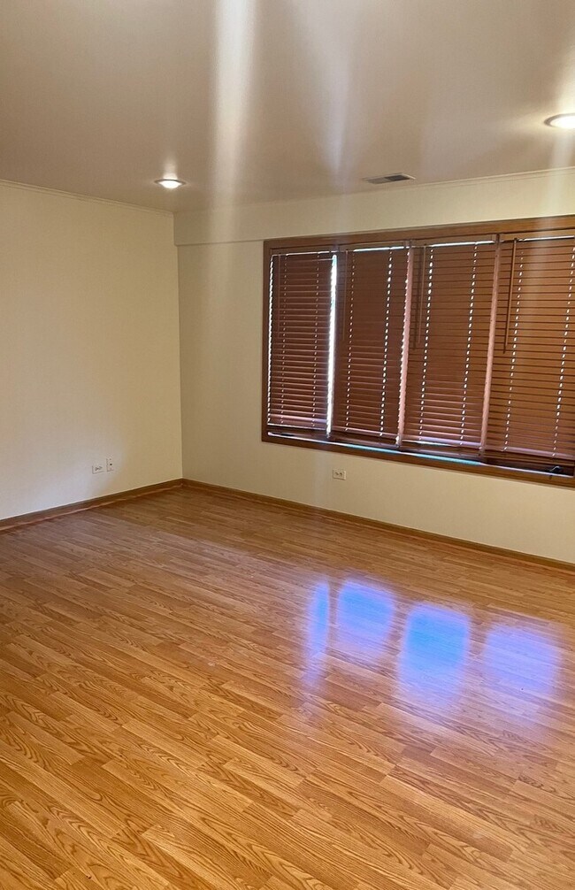 Foto del edificio - 5140 Shadow Creek Dr