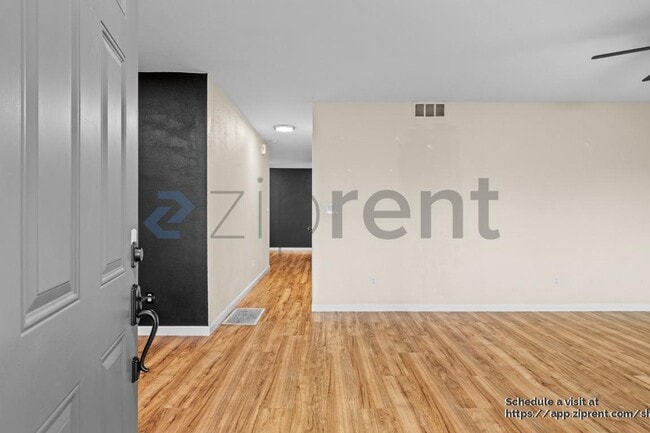 Foto del edificio - 1821 Debonaire Dr