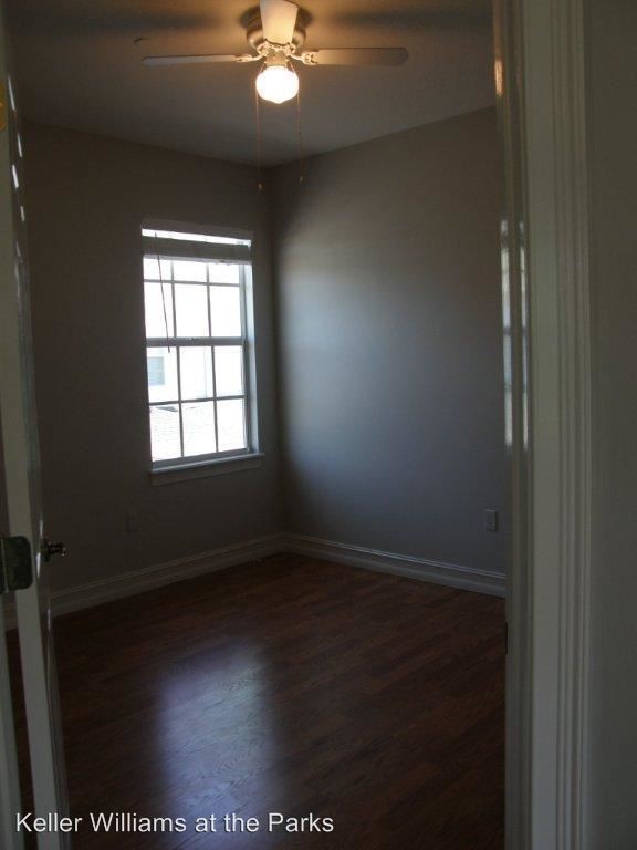 Building Photo - 1 br, 1 bath House - 1966 Meeting Place #A