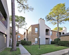 Building Photo - 2025 Augusta Dr