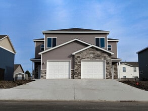 Building Photo - 604 Commercial Dr