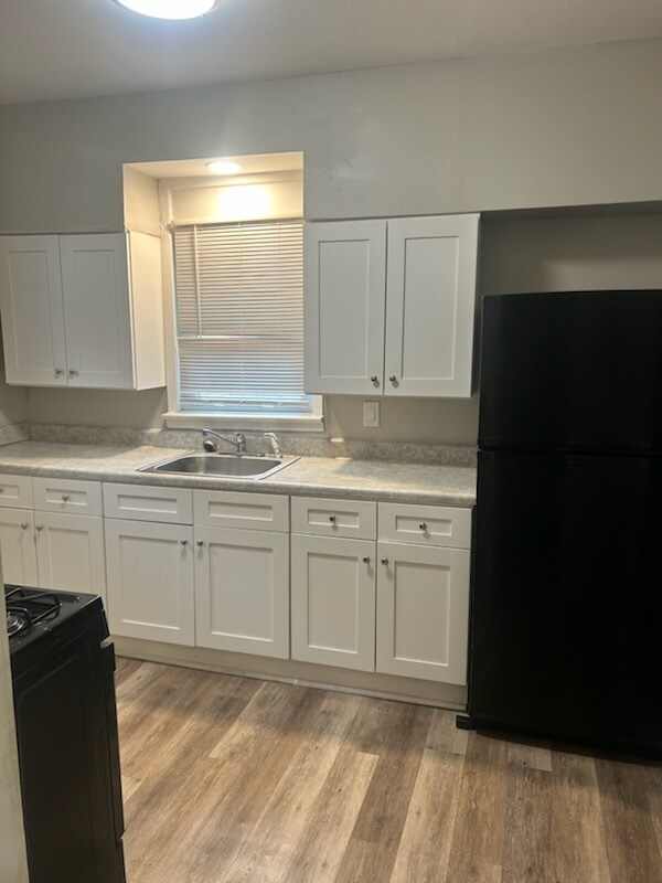 Kitchen - 1381 W 116th St