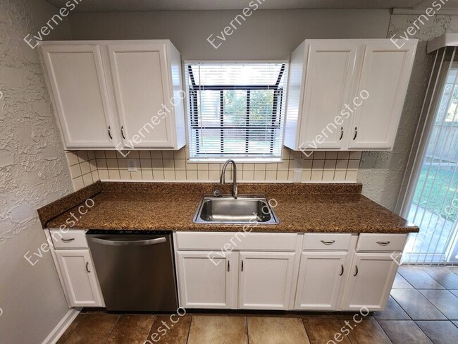 Building Photo - 1321 Gladiator Dr