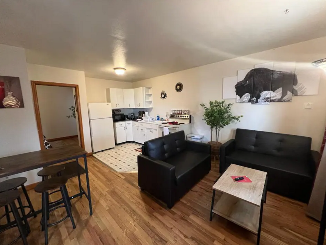 Foto principal - 620 Big Horn St