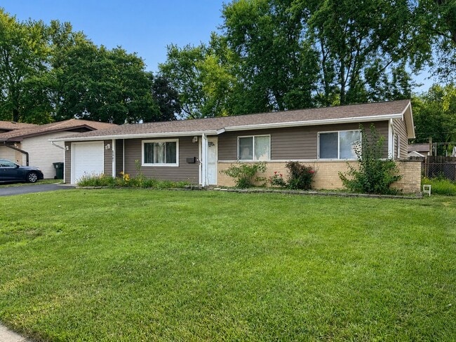 Foto del edificio - 6847 Hawthorne Ln
