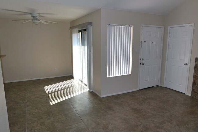 Foto del edificio - 5122 E Shea Blvd