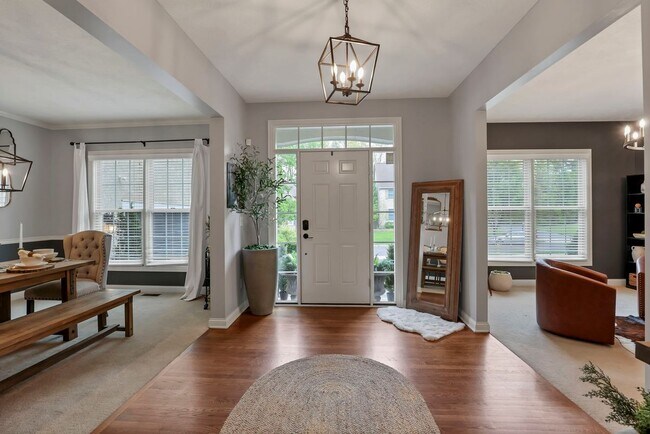 Foto del edificio - 7097 Pleasant Colony Cir