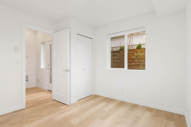 Foto del edificio - 18514 Meridian Ave N